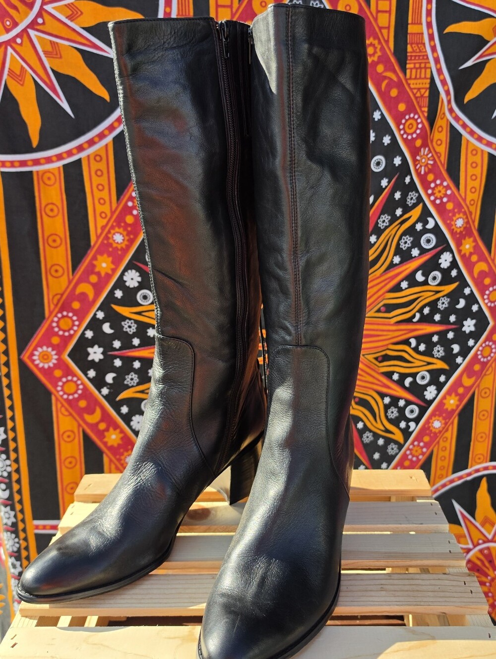 NWOT VANELi Women’s 10.5 M Black Leather Knee High Corset Lace Back Boots